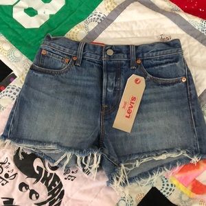 Levi’s Shorts size 26 Wedgie Fit